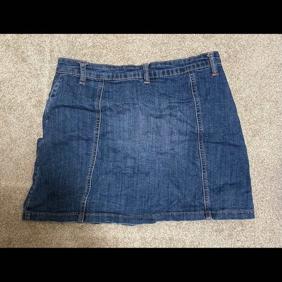 Button Up Denim Skirt - Picture 2 of 3